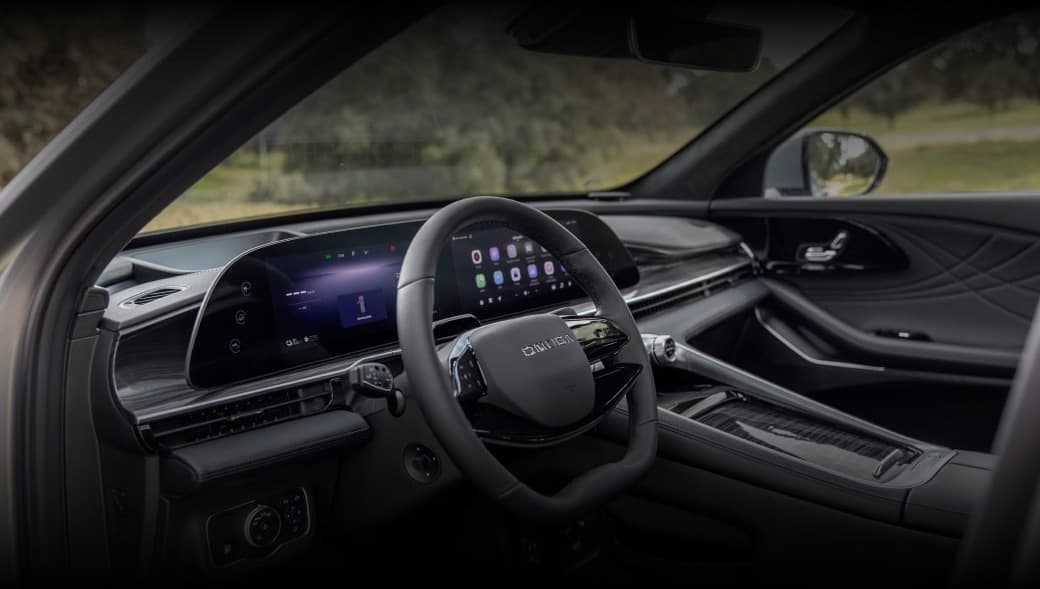 OMODA9 - Volante D-shape y consola central envolvente